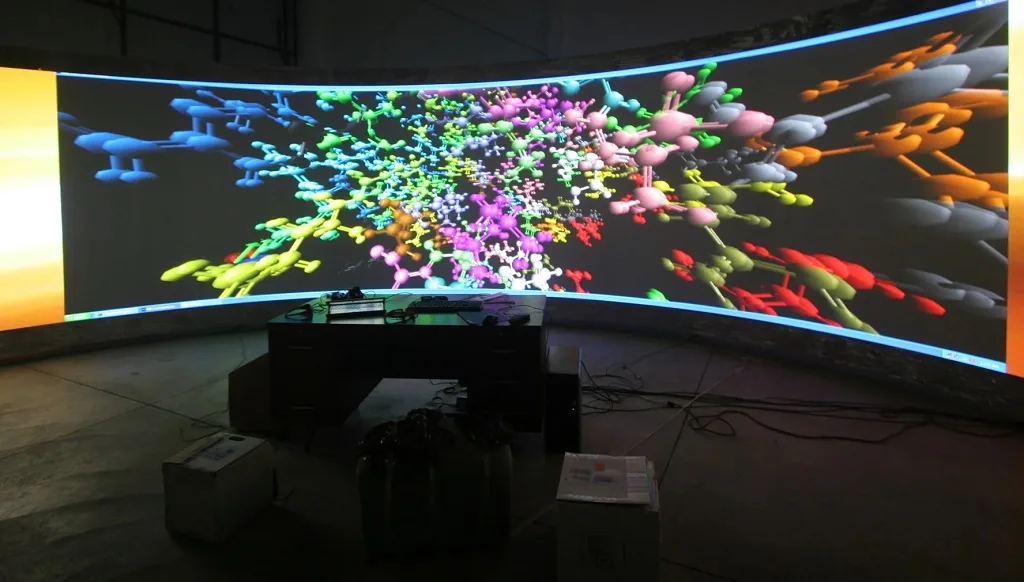 immersive-viewing-curved-displays